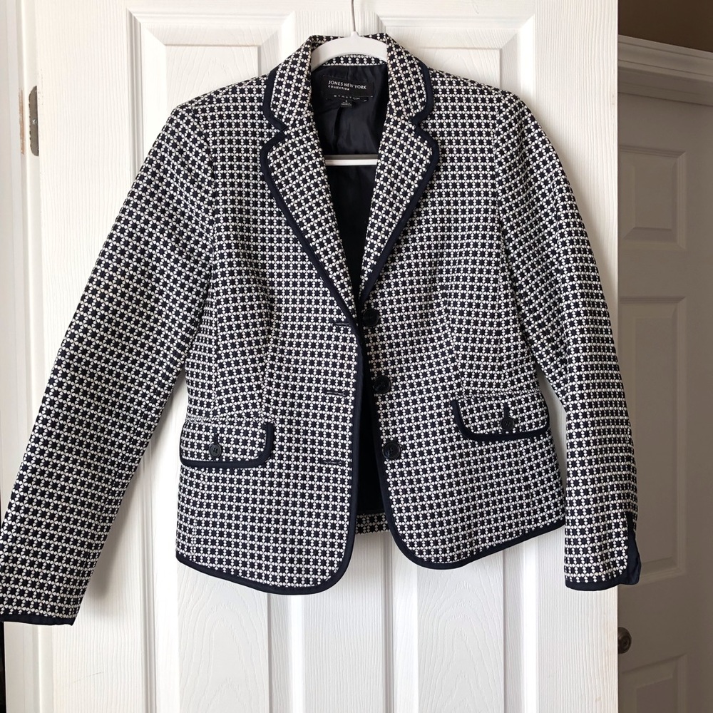 Navy and white blazer.